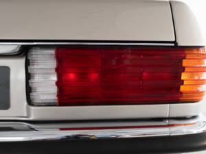 Image 26/47 of Mercedes-Benz 560 SL (1987)