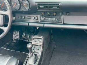Bild 12/20 von Porsche 911 Carrera 4 (1990)