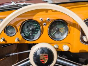 Image 39/50 of Porsche 356 1500 (1954)