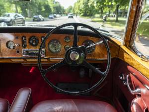 Image 13/28 of Bentley S 2 Continental (1961)