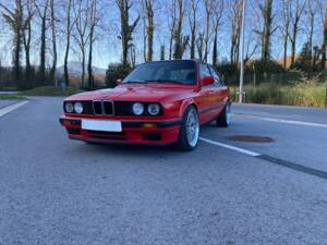 Image 120/180 de BMW 316i (1989)