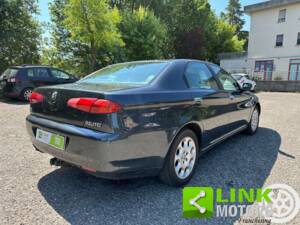 Imagen 5/6 de Alfa Romeo 166 2.4 JTD (1999)