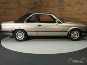 Image 12/19 de BMW 320i Baur TC (1984)