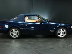 Image 7/30 de Mercedes-Benz SL 500 (2000)