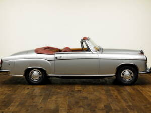 Image 3/25 de Mercedes-Benz 220 S Cabriolet (1959)