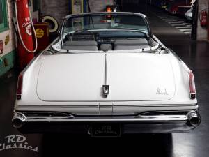 Image 5/41 of Imperial Crown Convertible (1963)