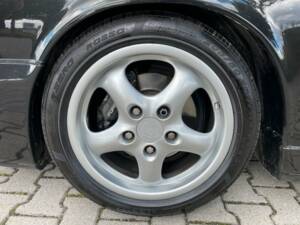 Bild 8/20 von Porsche 911 Carrera 4 (1990)