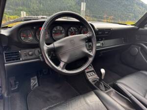 Image 2/6 of Porsche 911 Carrera (1995)