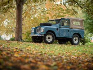 Image 10/50 of Land Rover 88 (1976)