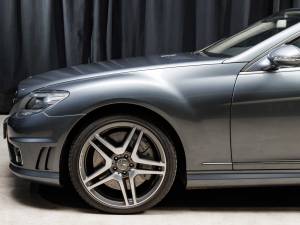 Image 8/32 of Mercedes-Benz CL 63 AMG (2007)