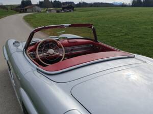 Image 30/37 of Mercedes-Benz 300 SL Roadster (1958)