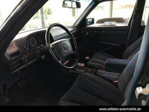 Image 9/27 of Mercedes-Benz 420 SEL (1989)