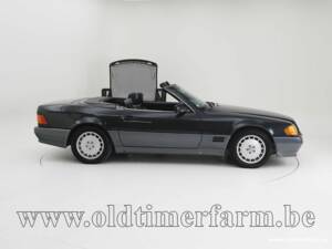 Immagine 6/15 di Mercedes-Benz 500 SL (1991)