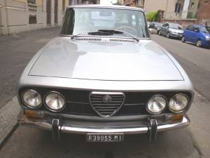 Image 12/19 de Alfa Romeo 2000 Berlina (1972)