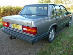 Bild 7/7 von Volvo 740 GL (1990)