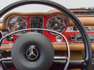 Bild 10/23 von Mercedes-Benz 280 SL (1969)