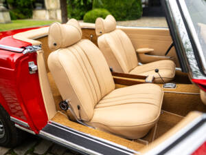 Image 39/54 de Mercedes-Benz 280 SL (1968)