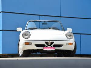 Immagine 10/17 di Alfa Romeo 2.0 Spider (1992)