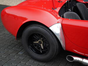 Bild 35/50 von AC Cobra 212 S&#x2F;C (2000)