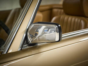 Image 39/99 of Mercedes-Benz 300 SL (1987)
