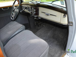 Image 23/50 of Mercedes-Benz 220 (1952)