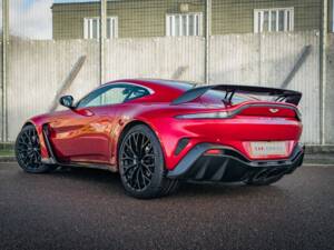 Image 6/43 de Aston Martin V12 Vantage (2022)