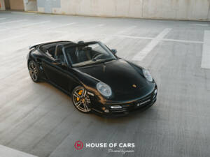 Immagine 2/50 di Porsche 911 Turbo S (2011)