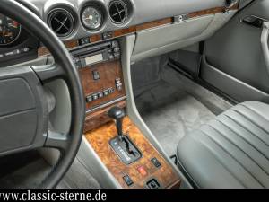 Imagen 12/15 de Mercedes-Benz 560 SL (1986)