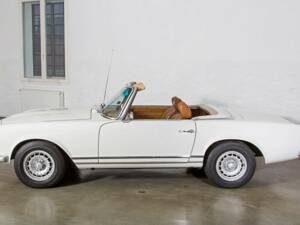 Image 2/20 of Mercedes-Benz 280 SL (1968)