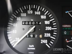 Image 36/59 of BMW 528i (1982)