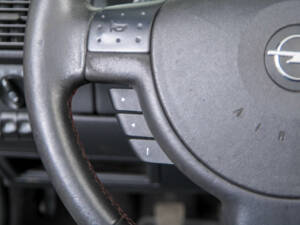 Image 19/50 of Opel Tigra TwinTop 1.4 Twinport (2006)