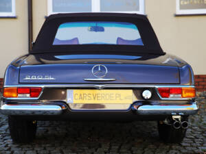 Image 2/39 de Mercedes-Benz 280 SL (1970)