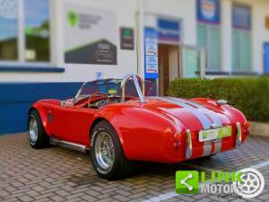 Image 7/10 de AC Cobra Replica (1966)