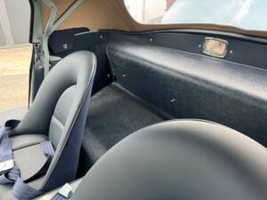 Image 27/50 of Jaguar E-Type 3.8 Flat Floor (1961)
