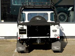 Immagine 10/25 di Land Rover Defender 110 Works V8 (2015)