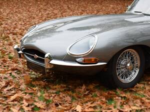 Imagen 5/30 de Jaguar E-Type 4.2 (1966)