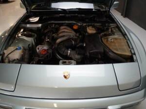 Image 9/50 de Porsche 944 Turbo (1986)