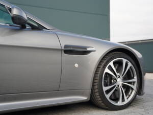 Imagen 46/50 de Aston Martin V12 Vantage (2012)