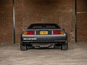 Image 7/66 of DeLorean DMC-12 (1981)