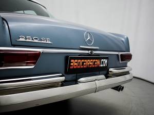 Bild 10/31 von Mercedes-Benz 250 SE (1967)