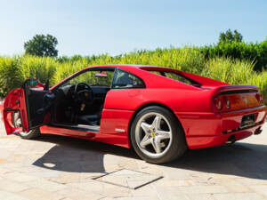 Bild 22/50 von Ferrari F 355 Berlinetta (1998)