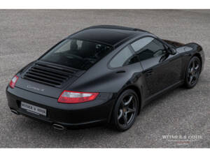 Image 12/35 of Porsche 911 Carrera 4 (2006)