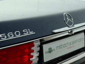 Image 16/19 of Mercedes-Benz 560 SL (1988)