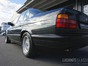 Afbeelding 9/41 van BMW 525i (1991)
