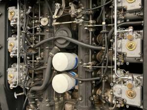 Image 5/19 of Ferrari 400 GT (1978)