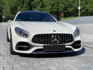 Image 4/34 of Mercedes-AMG GT-S (2018)