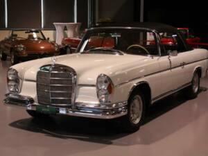 Image 9/28 of Mercedes-Benz 300 SE (1965)