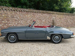 Image 14/50 of Mercedes-Benz 190 SL (1957)
