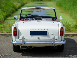 Image 26/31 of Triumph TR 4A (1966)