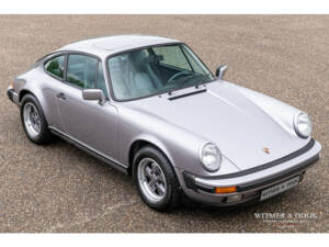 Imagen 13/32 de Porsche 911 Carrera 3.2 &quot;25 years 911&quot; (1988)